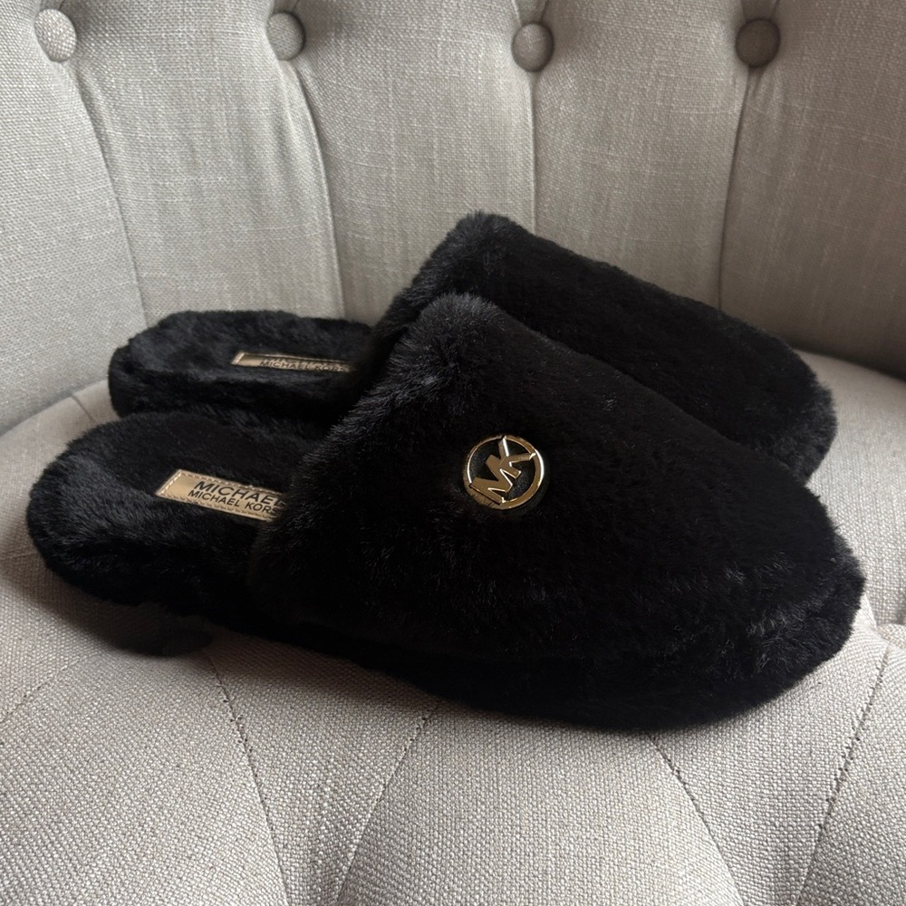 Michael Kors Black Plush Slippers - Picture 4 of 9